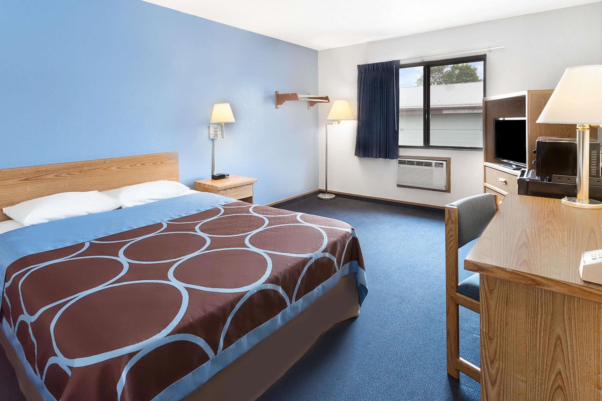Hotel Super 8 By Wyndham Clinton Exterior foto